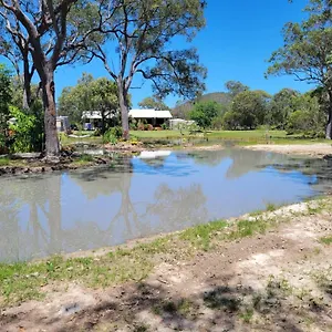 Holiday home Sunnys Piece Of Paradise Australia